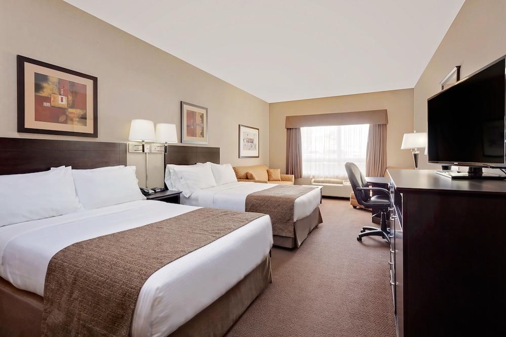 Ramada By Wyndham Camrose Hotell Eksteriør bilde